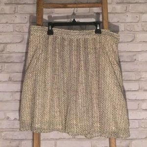 Old Navy Hunter Green Pattern Skirt